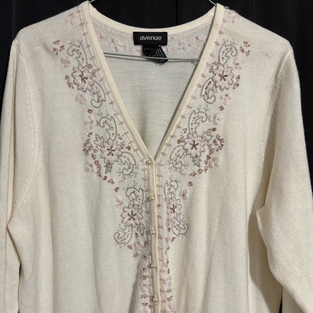 Avenue Button Front Embroidered Sequined Elegant Pearl Color Cardigan size 14/16